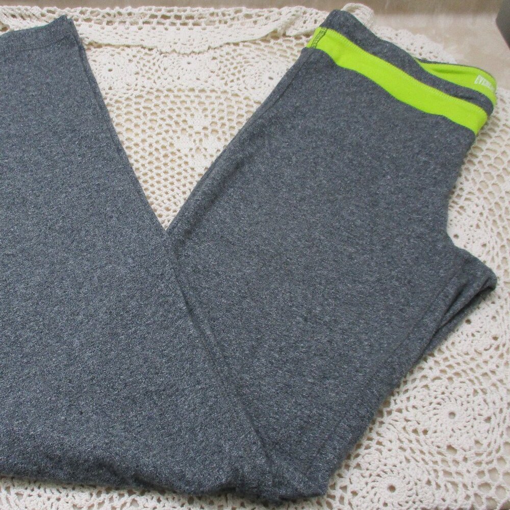 EVERLAST GRAY PANTS - MEDIUM